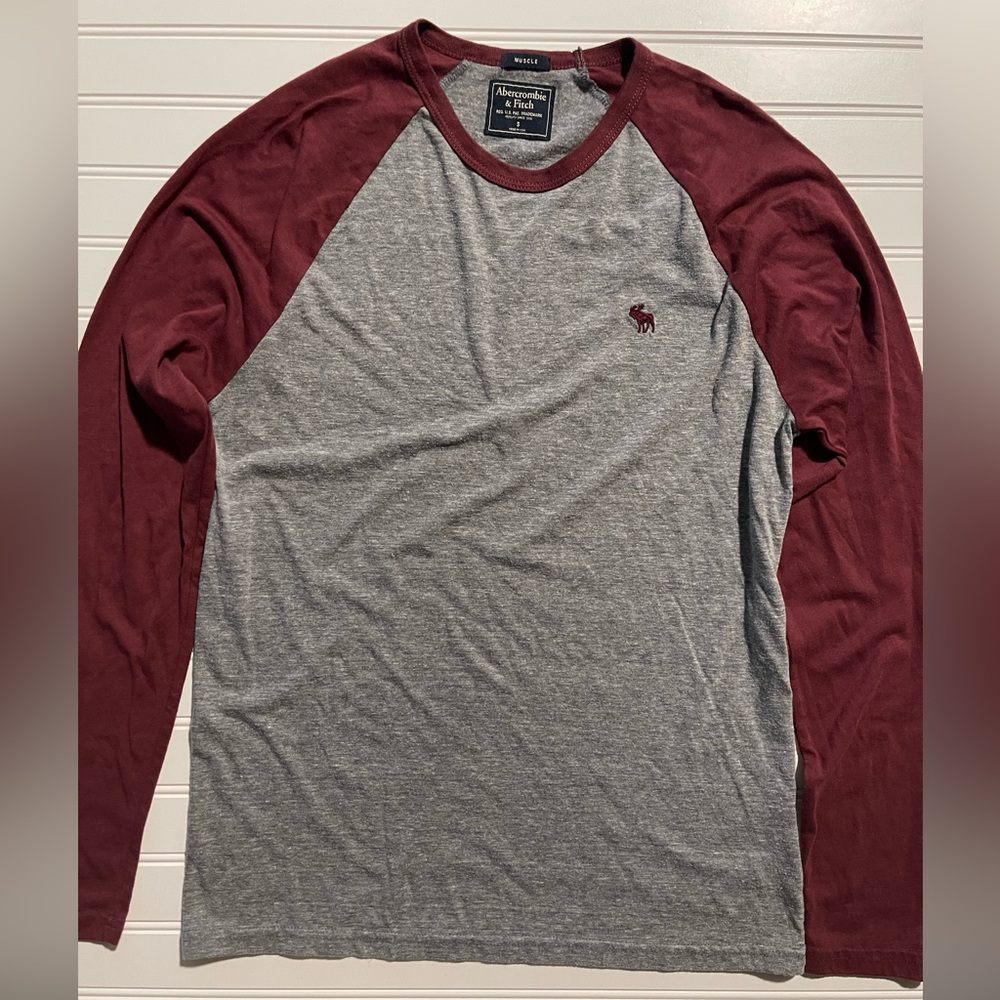 Abercrombie & Fitch Gray and Maroon Long Sleeve Tee